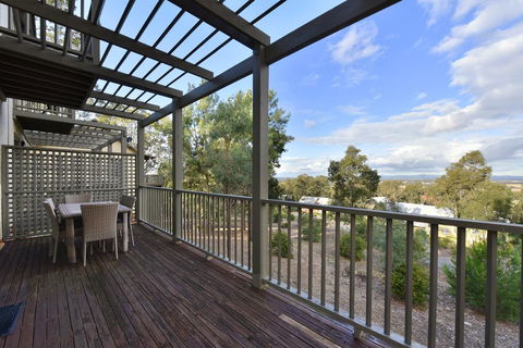 Villa 2br Grange Resort Condo Located Within Cypress Lakes Resort (nothing Is More Central) - Accommodation Gladstone 0
