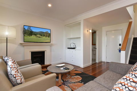 Villa 2br Grange Resort Condo Located Within Cypress Lakes Resort (nothing Is More Central) - Accommodation Gladstone 2