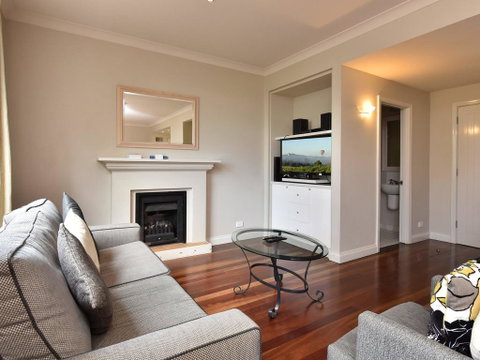 Villa 2br Nebbiolo Resort Condo Located Within Cypress Lakes Resort (nothing Is More Central) - Accommodation Gladstone 2