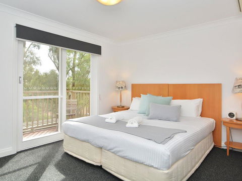 Villa 3br Tranquility Resort Condo Located Within Cypress Lakes Resort (nothing Is More Central) - Accommodation Gladstone 1