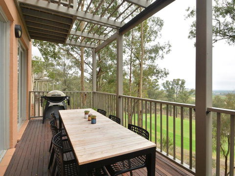 Villa 3br Tranquility Resort Condo Located Within Cypress Lakes Resort (nothing Is More Central) - Accommodation Gladstone 0