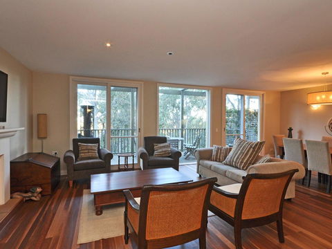 Villa 3br Vista Resort Condo Located Within Cypress Lakes Resort (nothing Is More Central) - Accommodation Gladstone 0