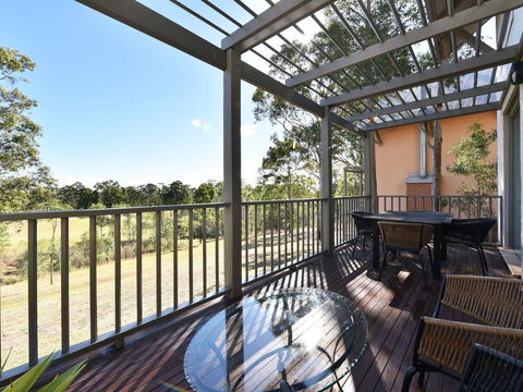 Villa Executive 2br Ferre Resort Condo Located Within Cypress Lakes Resort (nothing Is More Central) - Accommodation Gladstone 3