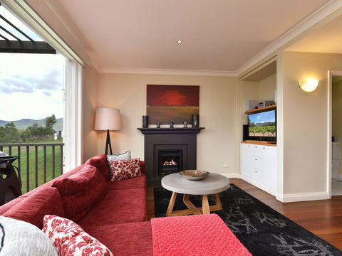 Villa Executive 2br Moscato Resort Condo Located Within Cypress Lakes Resort (nothing Is More Central) - Accommodation Gladstone 3
