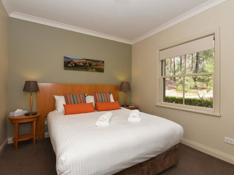 Villa Executive 2br Sangiovese Resort Condo Located Within Cypress Lakes Resort (nothing Is More Central) - Accommodation Gladstone 3