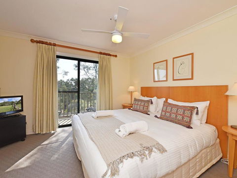Villa Executive 2br Viti Resort Condo Located Within Cypress Lakes Resort (nothing Is More Central) - Accommodation Gladstone 2