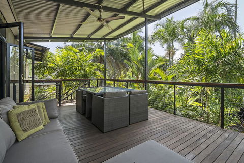 Villa Frangipani - Accommodation Gladstone 0