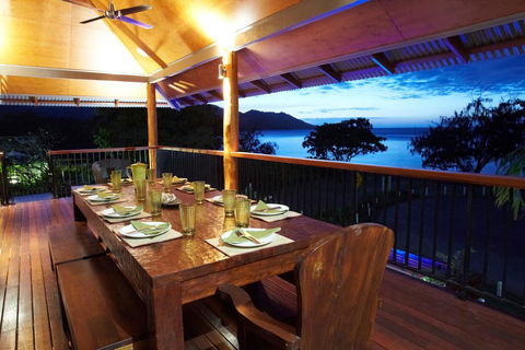 Villa Kembali - Accommodation Gladstone 0