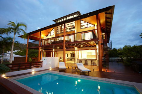 Villa Kembali - Accommodation Gladstone 1