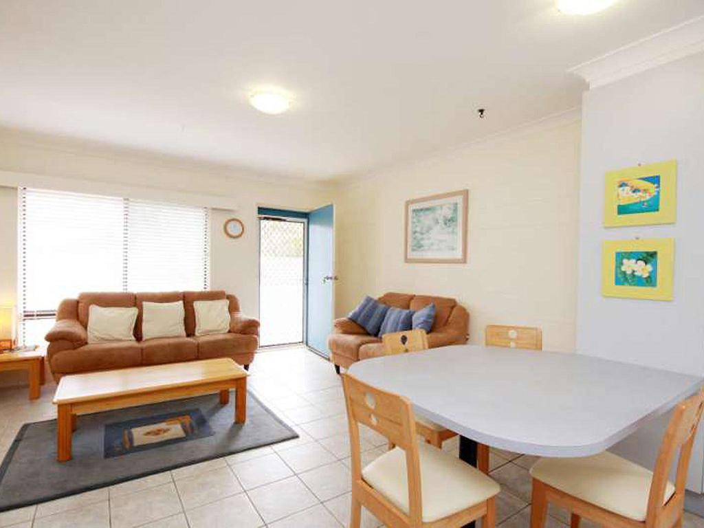 Sandbar NSW Accommodation Gladstone