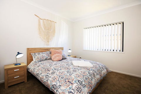 Villa Mare @ Culburra - 4 Mins To Beach - Accommodation Gladstone 3