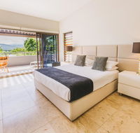 Villa Mercedes - Luxury Holiday Villa - Accommodation Gladstone