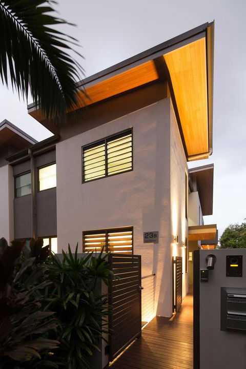 Villa Mercedes - Luxury Holiday Villa - Accommodation Gladstone 3