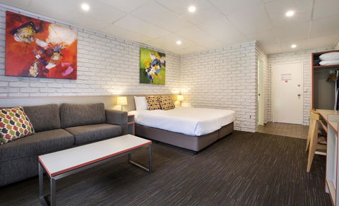 Villa Noosa Hotel - Accommodation Gladstone 3
