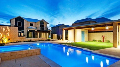 Villa Serenity On The Terrace - Accommodation Gladstone 0