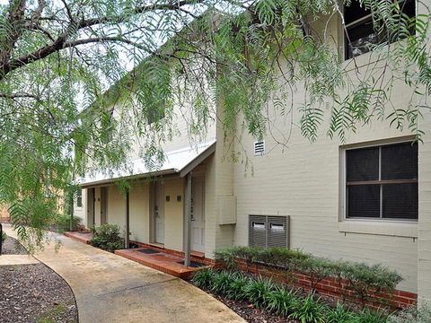 Villa Spa Executive 1br Pinot Resort Condo Located Within Cypress Lakes Resort (nothing Is More Central) - Accommodation Gladstone 3