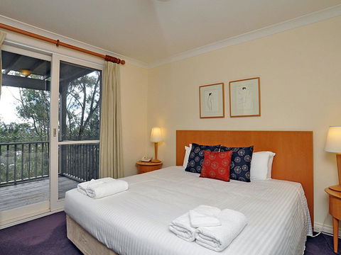 Villa Spa Executive 1br Pinot Resort Condo Located Within Cypress Lakes Resort (nothing Is More Central) - Accommodation Gladstone 2