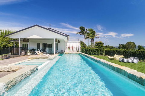 Villa St Helena - Accommodation Gladstone 0