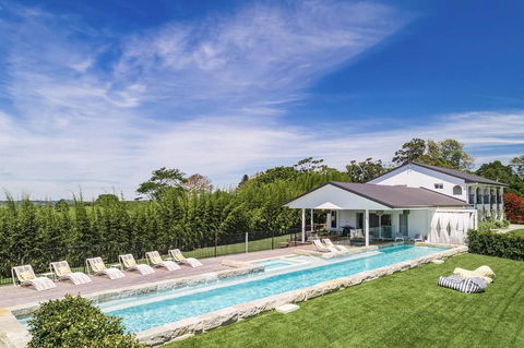 Villa St Helena - Accommodation Gladstone 1