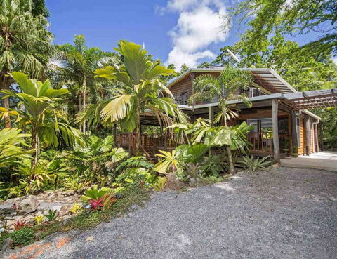 Villa Zena - Accommodation Gladstone 0