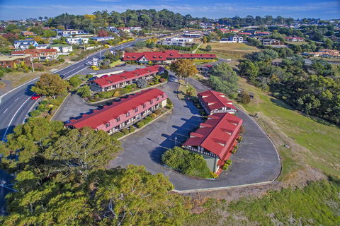 Village Family Motor Inn - Accommodation Gladstone 0