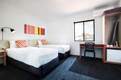 Villawood Hotel - Accommodation Gladstone 2