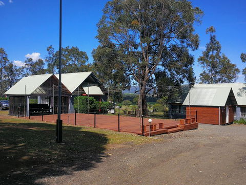Vineyard Hill Resort - Accommodation Gladstone 3