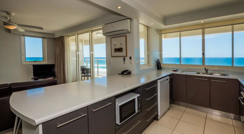 Viscount On The Beach - Accommodation Gladstone 2