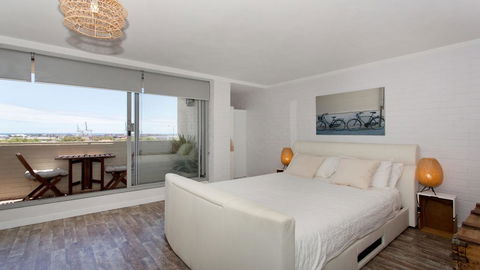 Vista Fremantle - Apartment With A View - Accommodation Gladstone 1