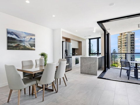 Vue Broadbeach Private 2 Bed Ocean View - Accommodation Gladstone 0