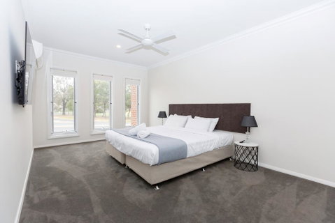 Wagga Apartments #2 - Accommodation Gladstone 3