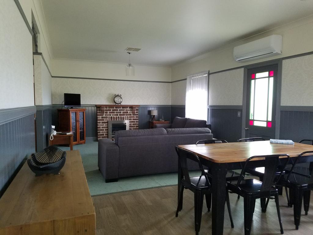 San Isidore NSW Accommodation Gladstone