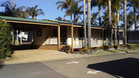 Wairo Beach - Accommodation Gladstone 1