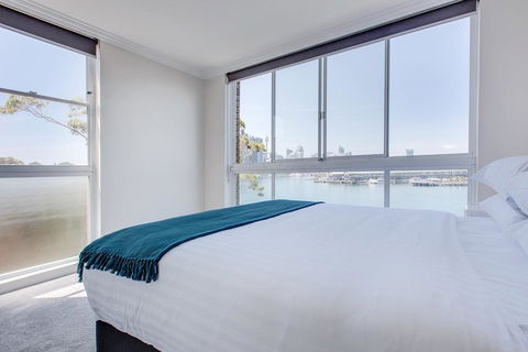 Wake Up To Sydney Harbour - Accommodation Gladstone 3