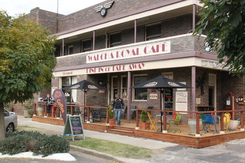 Walcha Royal Cafe & Accommodation - Accommodation Gladstone 0