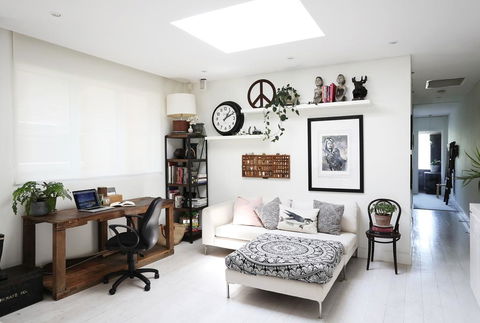Walk To Beach From This Stylish Bronte Oasis W AC, Wifi And Free Parking - Accommodation Gladstone 2