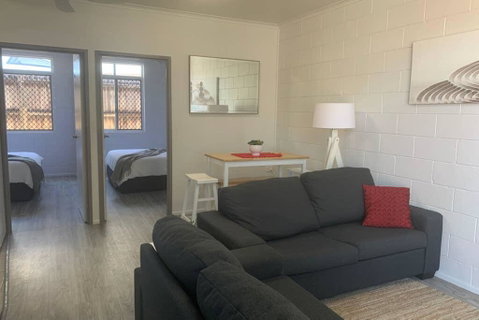 Walk To Lamberts Beach With Wi-fi And Netflix - Accommodation Gladstone 2