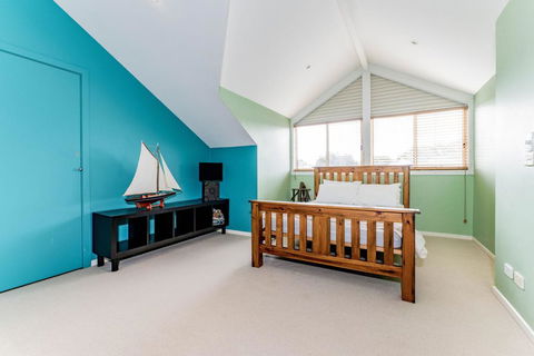 WALKIN' ON SUNSHINE - Accommodation Gladstone 2
