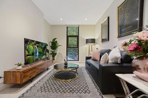 Walking To Darling Harbour, ICC,QVB, Shopping Mall - Accommodation Gladstone 0