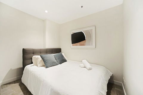 Walking To Darling Harbour, Townhall, QVB,ICC. - Accommodation Gladstone 1
