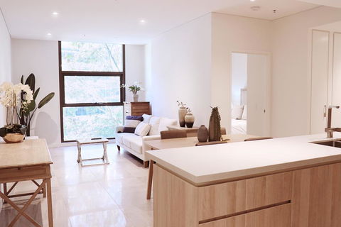 Walking To Darling Harbour, Townhall, QVB,ICC. - Accommodation Gladstone 2