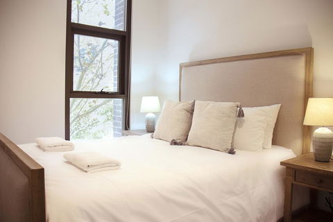 Walking To Darling Harbour, Townhall, QVB,ICC. - Accommodation Gladstone 3