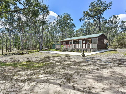 Wallaby Cottage - Cute Accom In Bushland Setting - Accommodation Gladstone 1