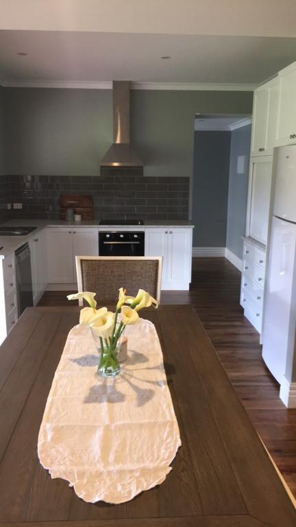 Walnut Tree Cottages - Accommodation Gladstone 2