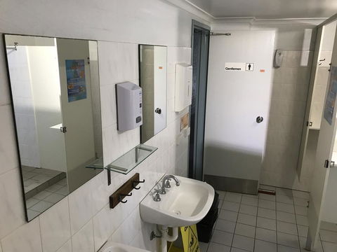Wandarrah Lodge Hostel - Accommodation Gladstone 2