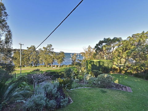 Wangi Waterfront Delight 1bdr Studio - Accommodation Gladstone 1