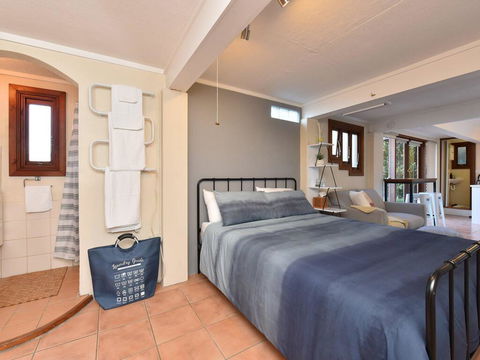 Wangi Waterfront Delight 1bdr Studio - Accommodation Gladstone 2