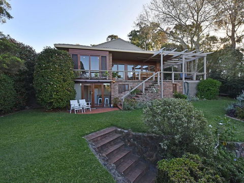 Wangi Waterfront Delight 4br Waterfront Reserve Home - Accommodation Gladstone 1