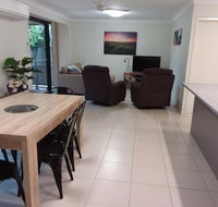 Waratah and Wattle Apartments - Accommodation Gladstone