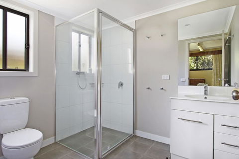 Warrina - Over Looking Ovens River - Accommodation Gladstone 1